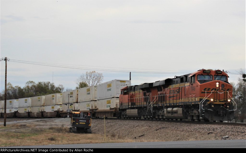 BNSF 7449